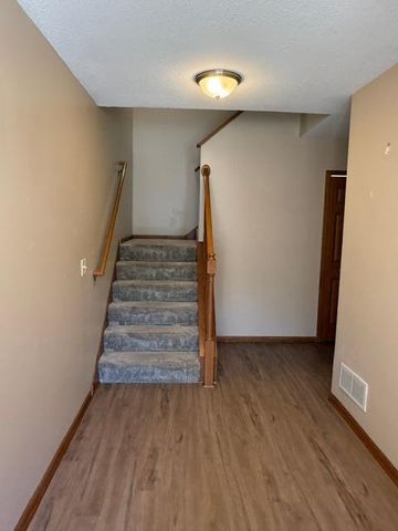 6886 Meadow Grass Lane S, Cottage Grove, MN 55016