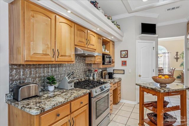 9564 Westgate Cir, Pensacola, FL 32507