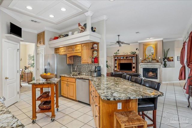 9564 Westgate Cir, Pensacola, FL 32507