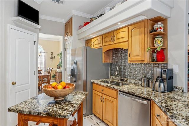 9564 Westgate Cir, Pensacola, FL 32507