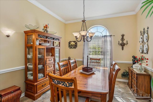 9564 Westgate Cir, Pensacola, FL 32507