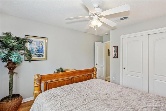 9564 Westgate Cir, Pensacola, FL 32507