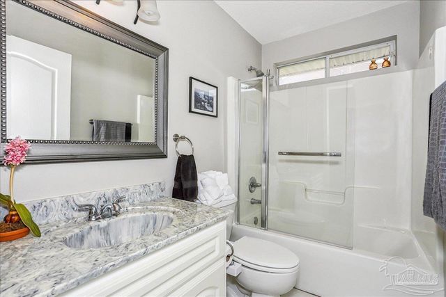 9564 Westgate Cir, Pensacola, FL 32507