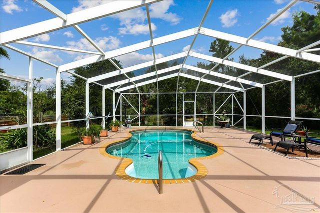 9564 Westgate Cir, Pensacola, FL 32507