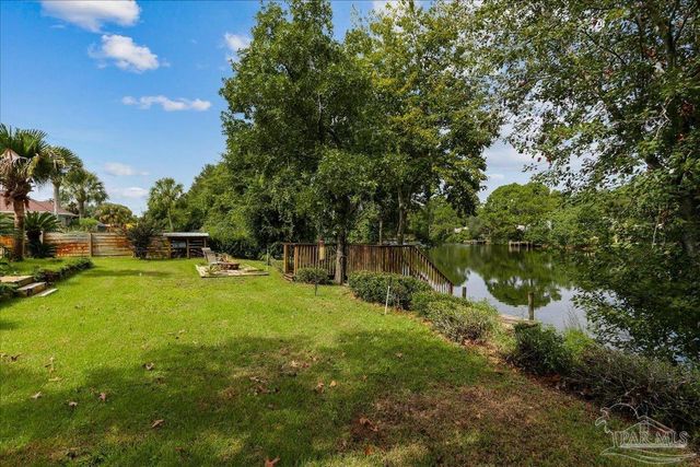 9564 Westgate Cir, Pensacola, FL 32507