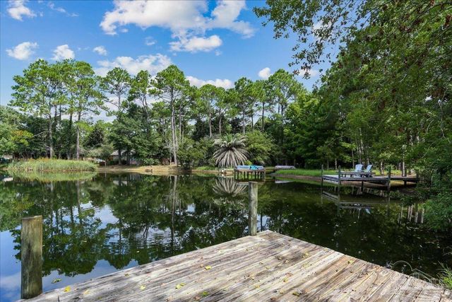 9564 Westgate Cir, Pensacola, FL 32507