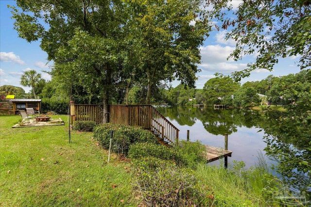 9564 Westgate Cir, Pensacola, FL 32507