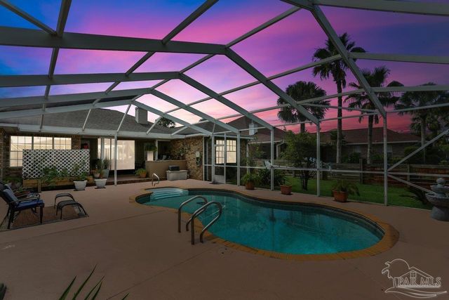 9564 Westgate Cir, Pensacola, FL 32507