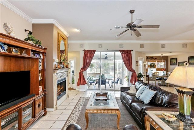 9564 Westgate Cir, Pensacola, FL 32507