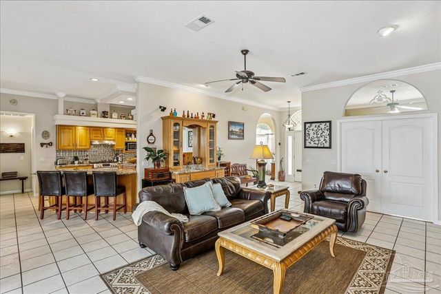 9564 Westgate Cir, Pensacola, FL 32507