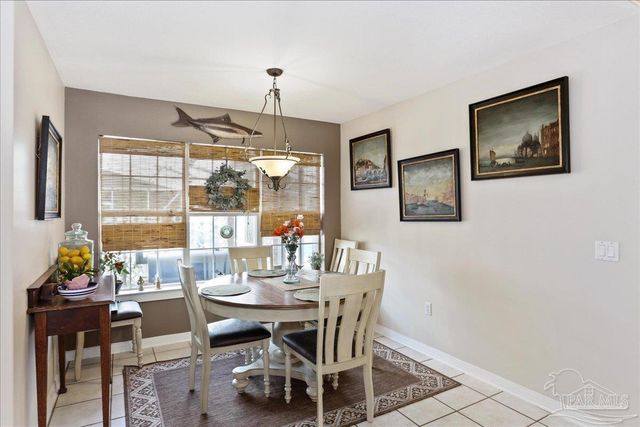 9564 Westgate Cir, Pensacola, FL 32507