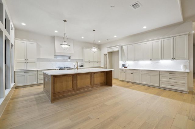 10303 Eddystone Drive, Houston, TX 77043