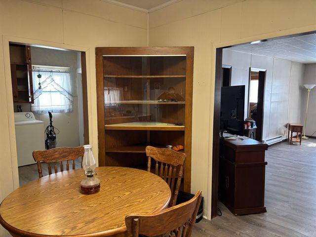 403 1st St SE, Mohall, ND 58761