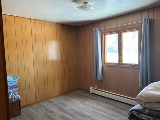 403 1st St SE, Mohall, ND 58761