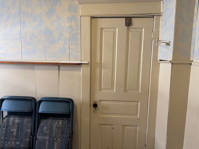 403 1st St SE, Mohall, ND 58761