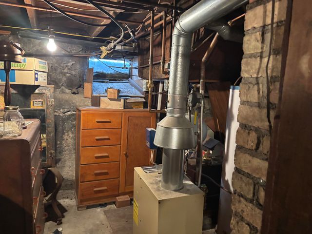 403 1st St SE, Mohall, ND 58761