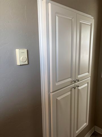 403 1st St SE, Mohall, ND 58761