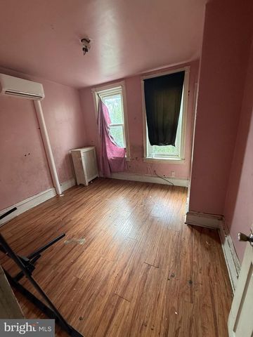 6348 KINGSESSING AVE, Philadelphia, PA 19142