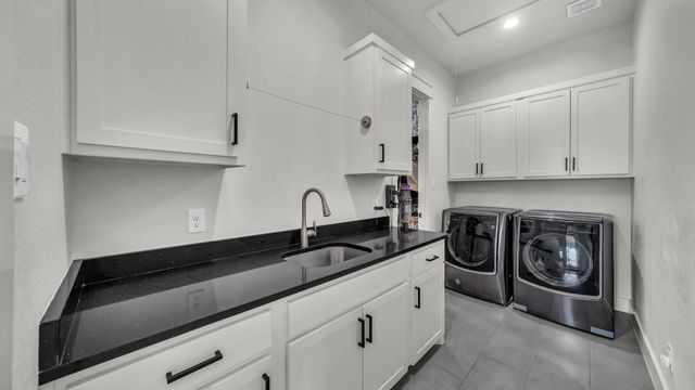 408 Royal Santana Run, Weatherford, TX 76087