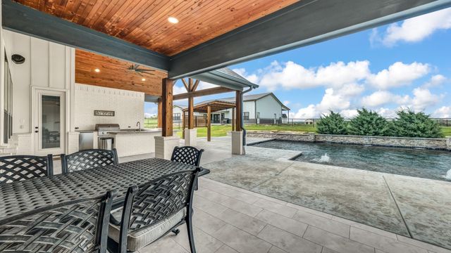 408 Royal Santana Run, Weatherford, TX 76087