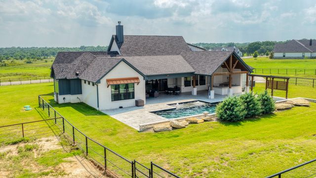 408 Royal Santana Run, Weatherford, TX 76087