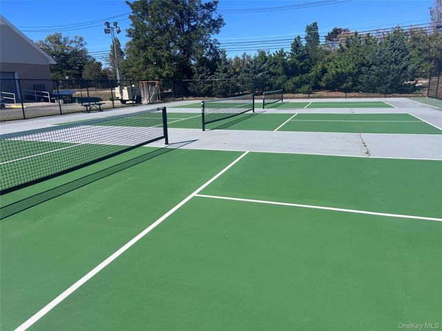 15 Bayard Avenue, Bayville, NY 11709