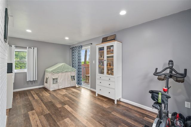853 Vermont Ave, Mt Lebanon, PA 15234