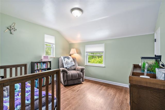 853 Vermont Ave, Mt Lebanon, PA 15234