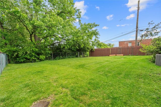 853 Vermont Ave, Mt Lebanon, PA 15234