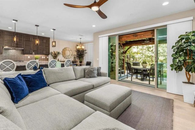3080 Marron Road, Carlsbad, CA 92010
