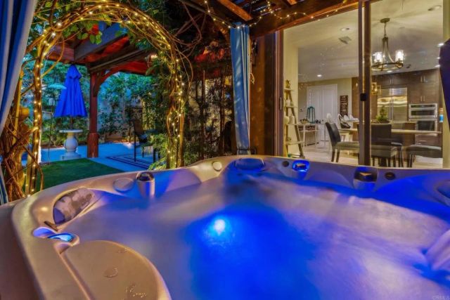 3080 Marron Road, Carlsbad, CA 92010