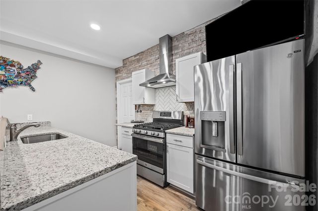 11112 Broken Brook Way, Tega Cay, SC 29708