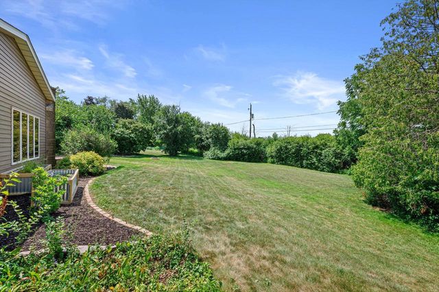 9091 N Pelham PARKWAY, Bayside, WI 53217