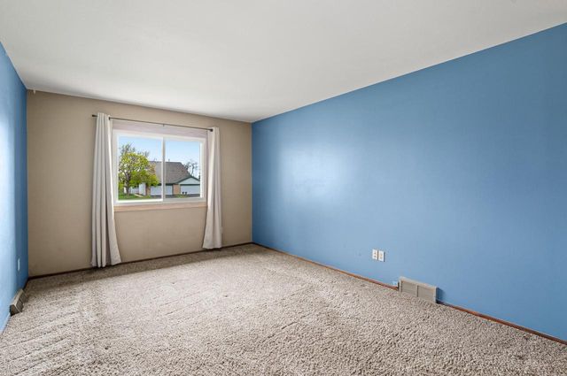 7307 S Delaine DRIVE, Oak Creek, WI 53154