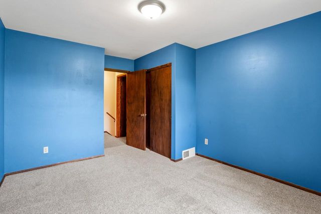 7307 S Delaine DRIVE, Oak Creek, WI 53154