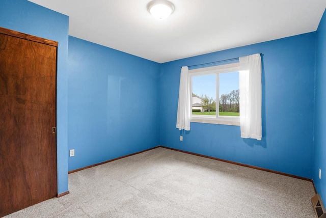 7307 S Delaine DRIVE, Oak Creek, WI 53154