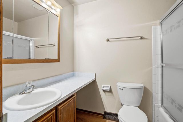 7307 S Delaine DRIVE, Oak Creek, WI 53154