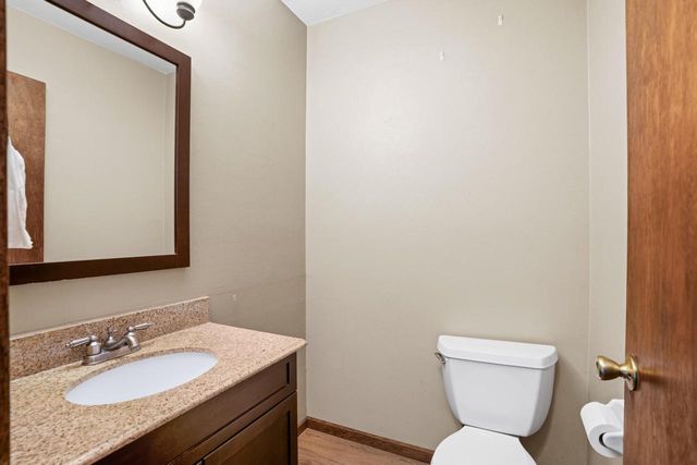 7307 S Delaine DRIVE, Oak Creek, WI 53154