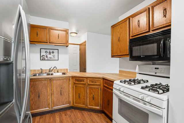 7307 S Delaine DRIVE, Oak Creek, WI 53154