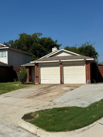 3159 Cross Creek Circle, Grand Prairie, TX 75052