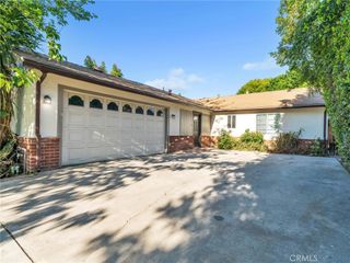 7318 Zelzah Avenue, Reseda, CA 91335