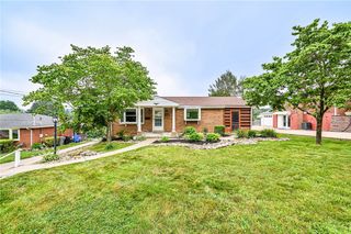 12220 Herold Dr, North Huntingdon, PA 15642
