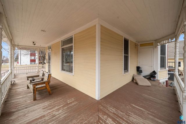 624 W 8th St Street, Sioux Falls, SD 57104