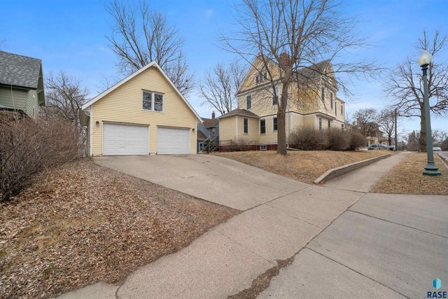 624 W 8th St Street, Sioux Falls, SD 57104