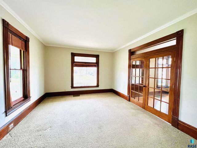 624 W 8th St Street, Sioux Falls, SD 57104