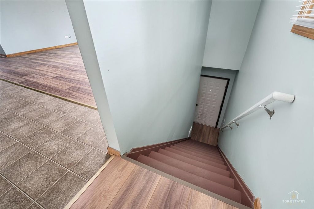 20203 S Fairwood Court D, Frankfort, IL 60423 — photo 2