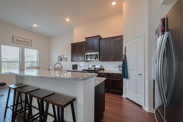 308 Morning Dove Trail, Sealy, TX 77474