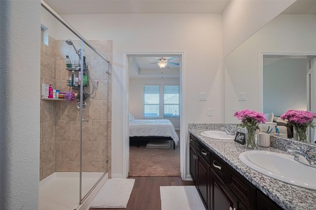 308 Morning Dove Trail, Sealy, TX 77474