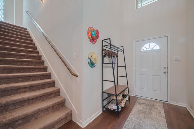 308 Morning Dove Trail, Sealy, TX 77474