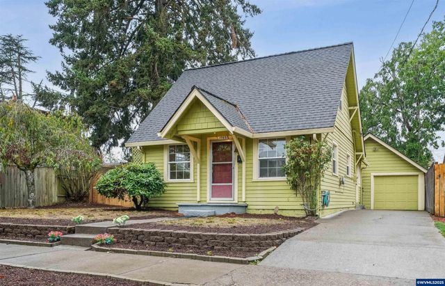 1785 Capitol St SE, Salem, OR 97302